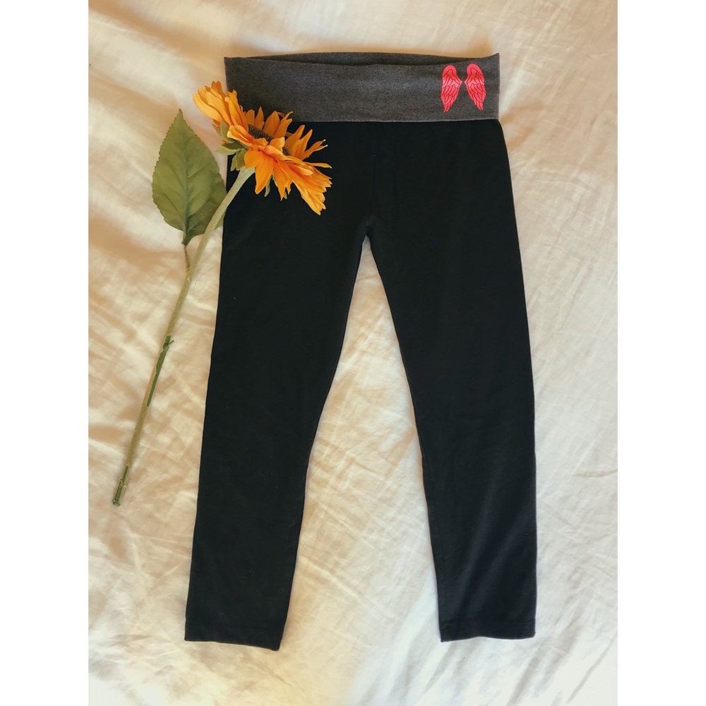 Victoria’s Secret Capri Leggings